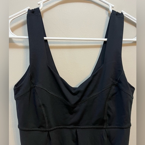 Black Run Tame Tank with Drawstring Hem Women’s 4 Lululemon Top - Picture 8 of 11